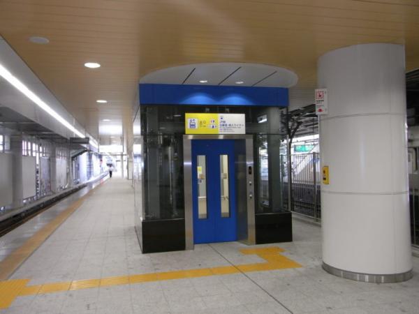 日暮里駅改修工事（京成電鉄）