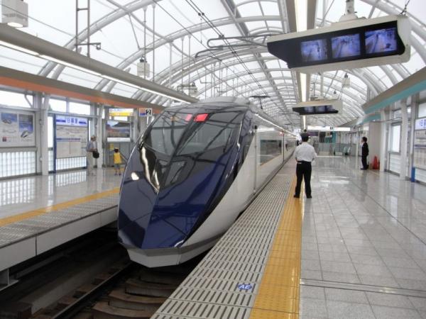 日暮里駅改修工事（京成電鉄）